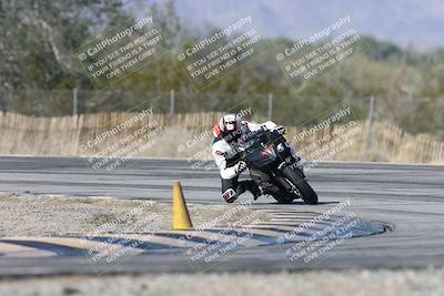 media/Dec-01-2025-Moto Forza (Mon) [[2daa91e15f]]/2-Intermediate Group/Session 3 (Turn 3)/